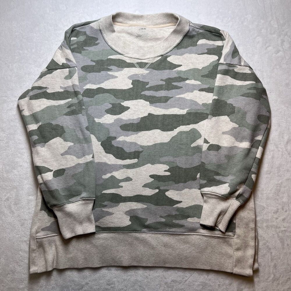Aerie Women’s Camo Oversized Long Sleeve Side Slit  Pullover Sweatshirt Size M